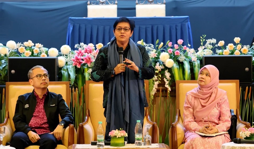 Kerajaan mahu dengar lebih banyak pandangan orang awam sepanjang libat urus Tribunal Antibuli – Azalina