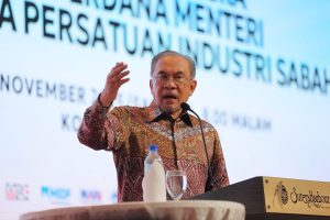Usah layan politik perkauman, fokus pembangunan negeri – PM