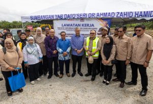 Pusat Data Bagan Datuk beroperasi 2027 – Ahmad Zahid