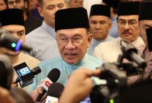 Anwar bawa usul kutuk serangan biadap ke atas Iran di Dewan Rakyat esok