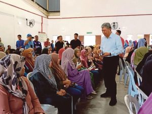 Konflik di Asia Barat: Rakyat Malaysia terkandas diminta maklum tiket penerbangan pulang – Mohamad Hasan