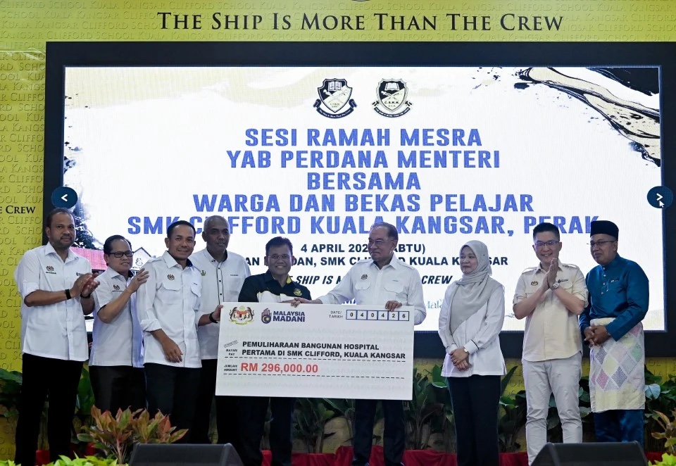 Sektor pendidikan terus diutamakan ketika krisis tenaga global -Anwar