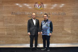 Projek RM9.55 billion di Pahang beri tumpuan kepada rakyat -Alexander