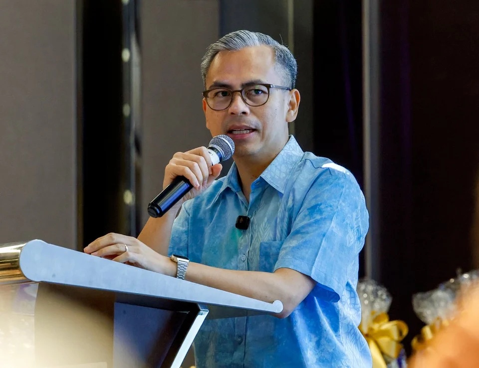 Sebuah lagi kapal Malaysia dari Selat Hormuz dijangka tiba hujung minggu ini – Fahmi