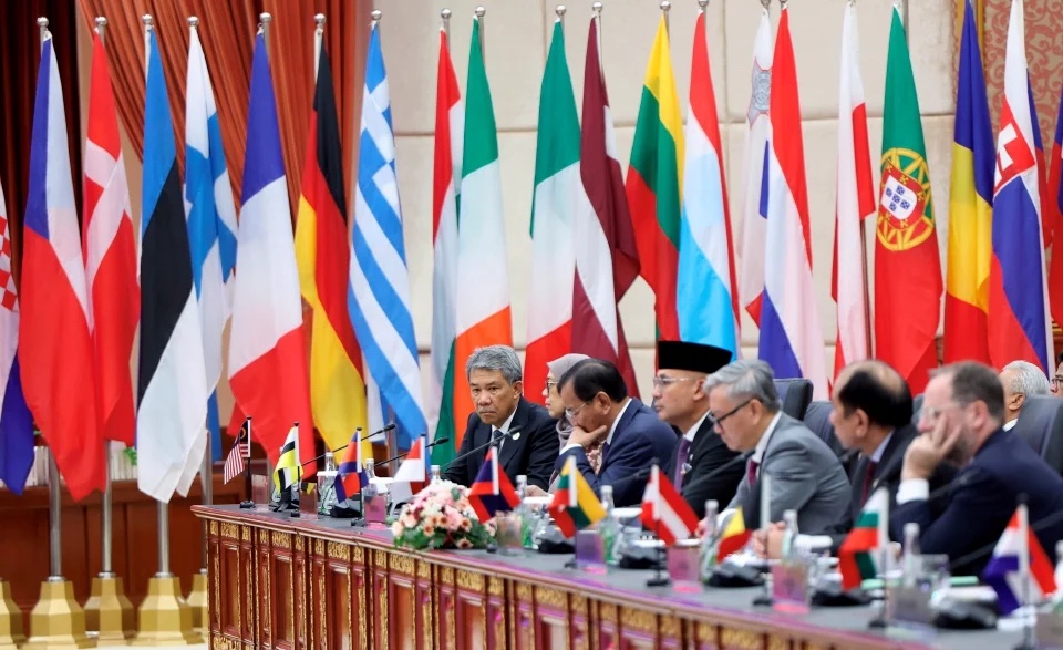 Negara ASEAN-EU sepakat tuntut tamatkan perang di Asia Barat, kembali ke meja rundingan – Mohamad Hasan