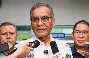 Tamatkan era ‘doktor kontrak’ langkah pertama yang kritikal, namun bukan penyelesaian muktamad – Menteri Kesihatan