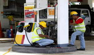 Harga RON95, RON97 dan diesel turun antara 10 hingga 20 sen