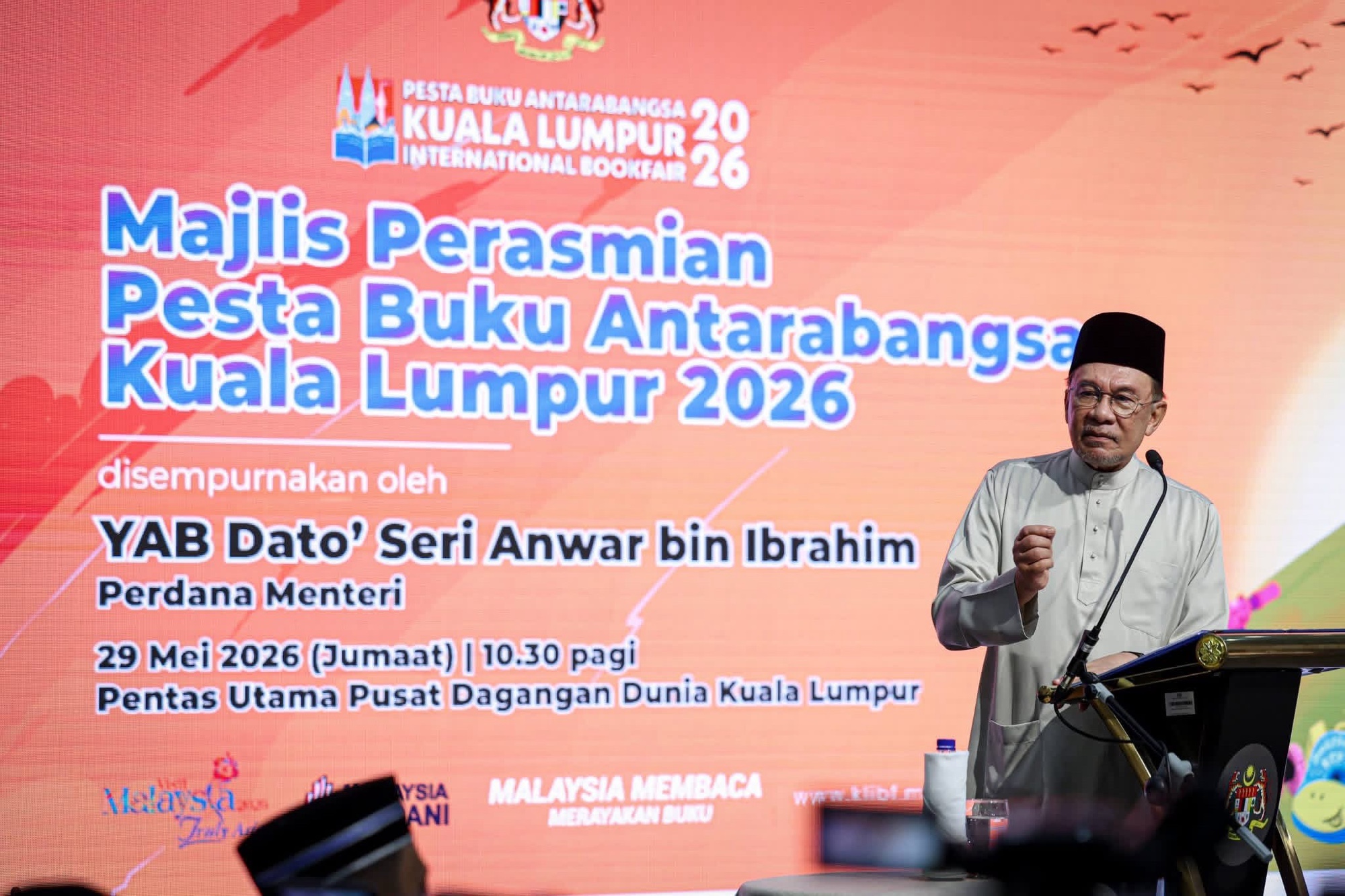 Golongan muda tak minat membaca, lebih cenderung layari media sosial – PM