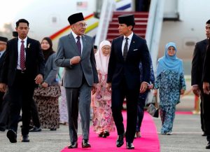 Anwar selamat tiba di Brunei untuk Rundingan Pemimpin Tahunan Ke-27