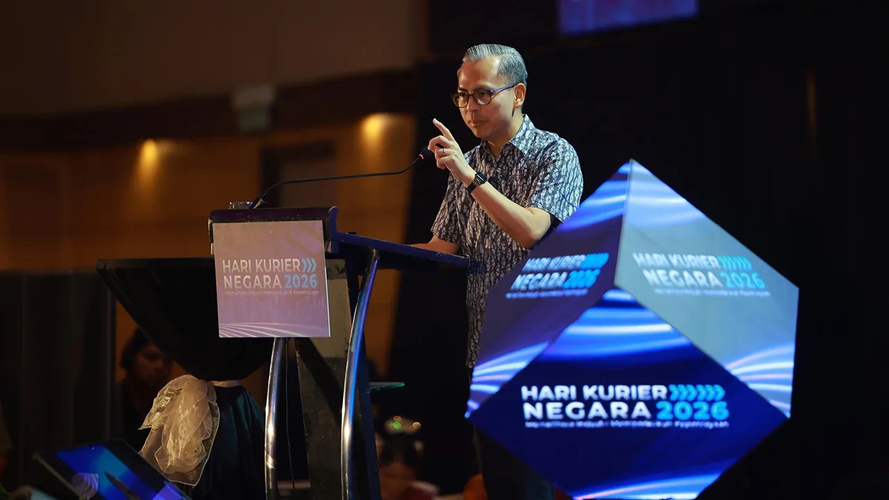 Belum masanya bincang perkhidmatan kurier guna dron – Fahmi